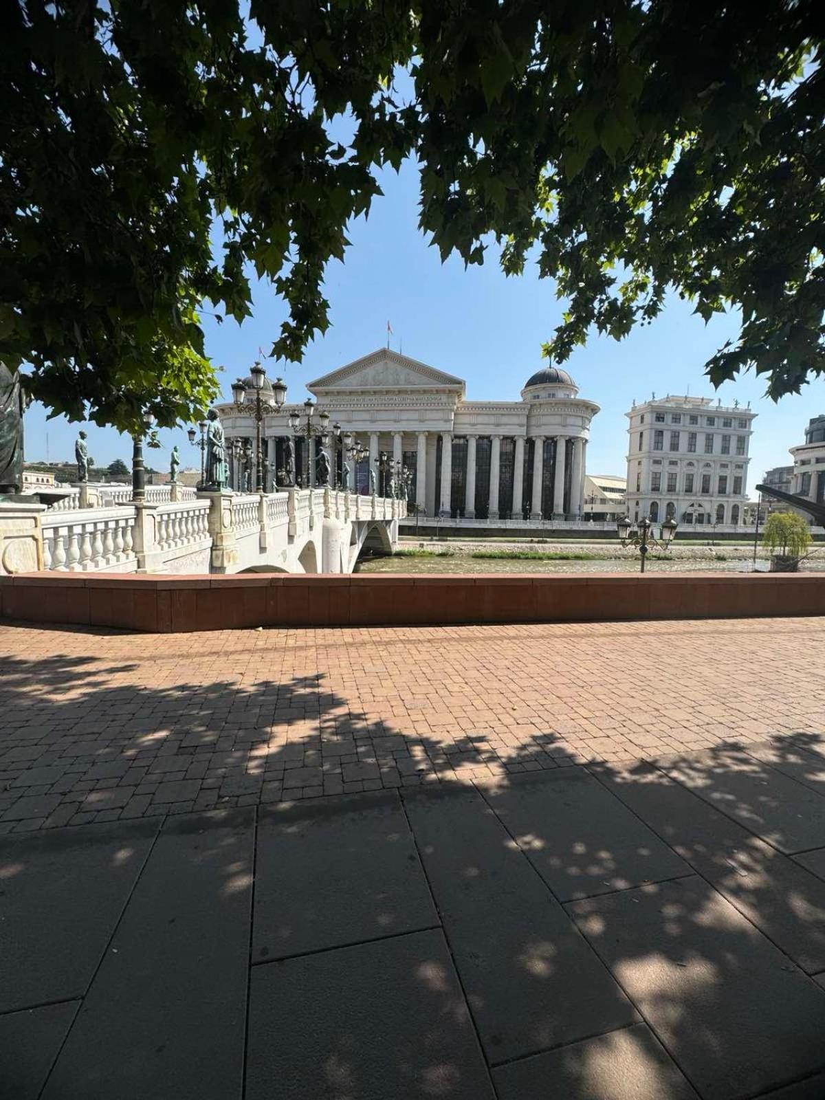 Mina Modern & Cozy Apartment Main City Square Gtc Skopje Exterior foto